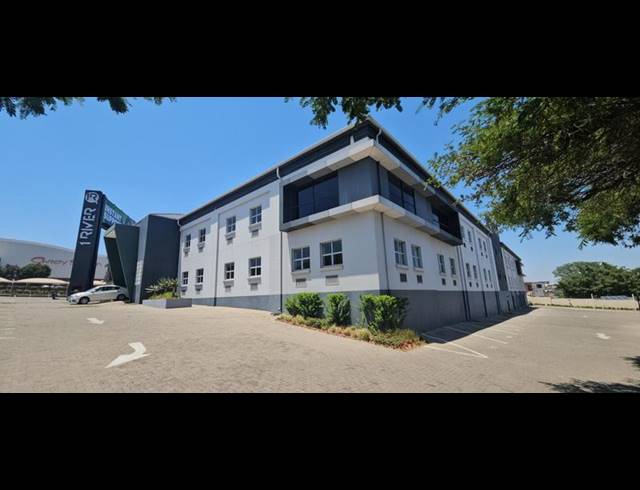 BUSINESS PROPERTY TO RENT IN HALFWAY GARDENS